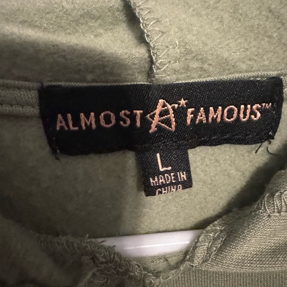 Hooded dress - Picture 3 of 3